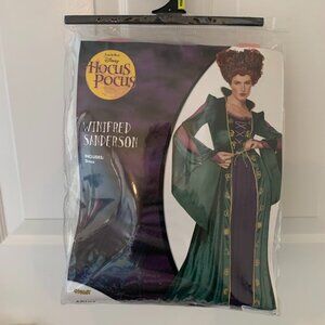 Hocus Pocus Halloween costume - Winifred dress AND wig